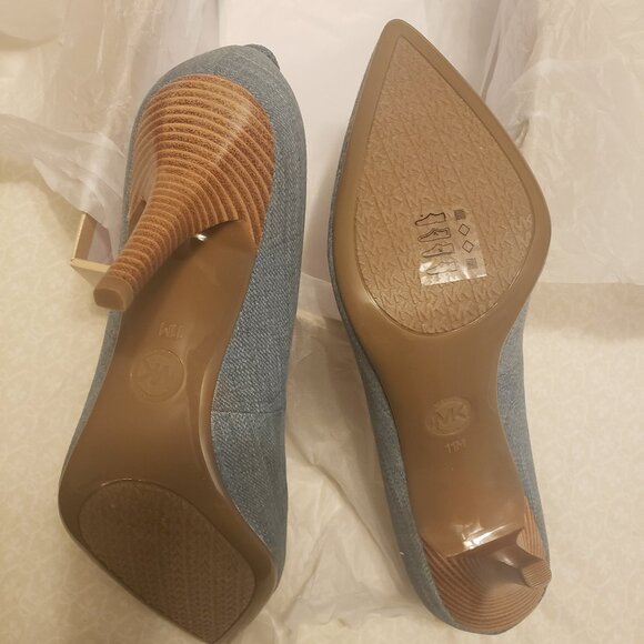 Michael Kors Pumps - Picture 3 of 7